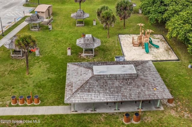 521 & 523 Ronnie Drive, Indian Harbour Beach, FL 32937