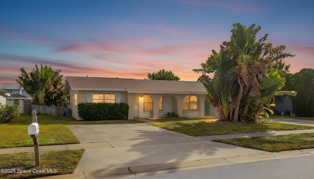 521 & 523 Ronnie Drive, Indian Harbour Beach, FL 32937