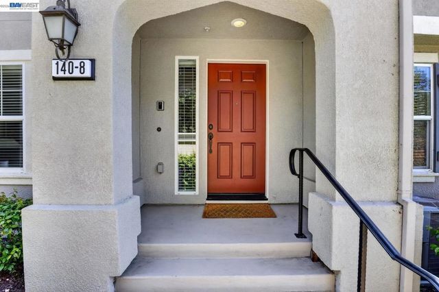 140 Selby Ln 8, Livermore, CA 94551