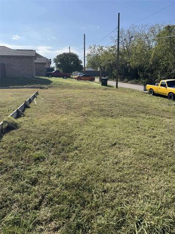 2325 Stevens Street, Greenville, TX 75401