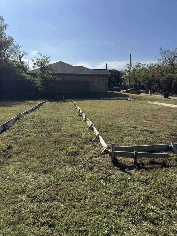 2325 Stevens Street, Greenville, TX 75401