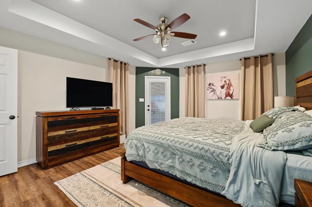 202 Daniel Court, Collinsville, TX 76233