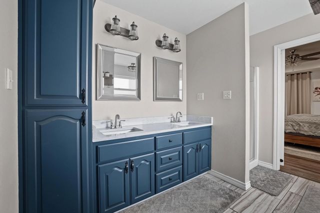202 Daniel Court, Collinsville, TX 76233
