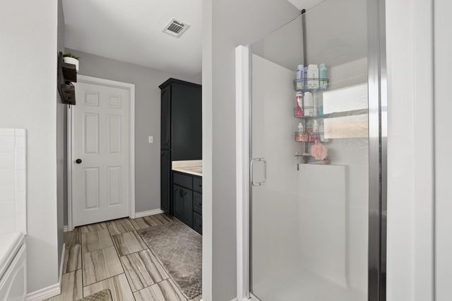 202 Daniel Court, Collinsville, TX 76233