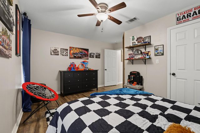 202 Daniel Court, Collinsville, TX 76233