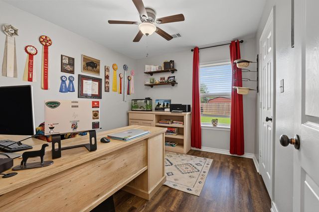 202 Daniel Court, Collinsville, TX 76233
