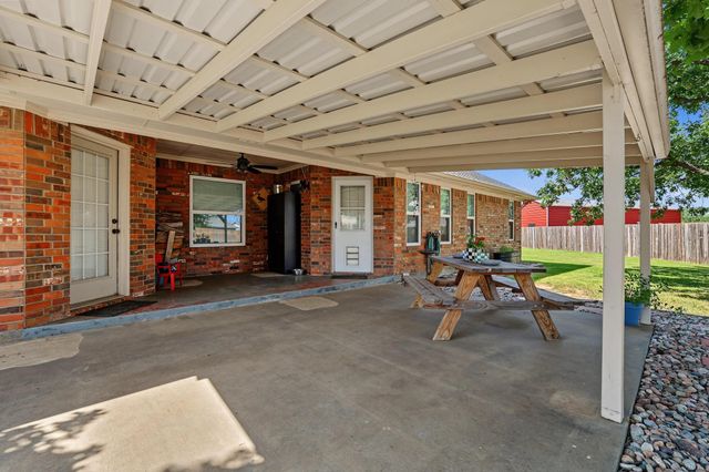 202 Daniel Court, Collinsville, TX 76233