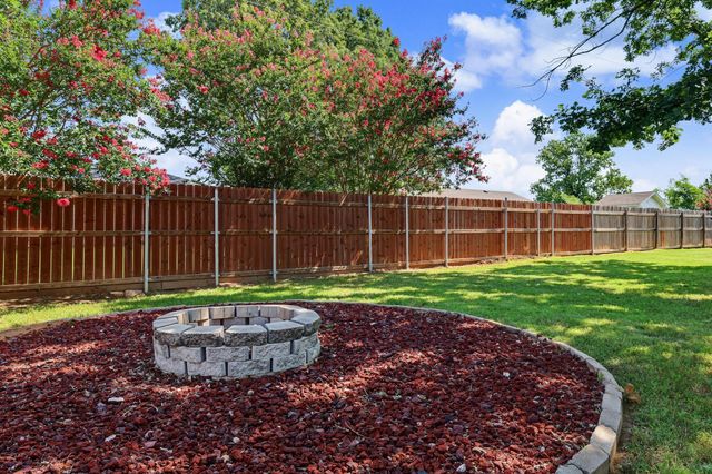 202 Daniel Court, Collinsville, TX 76233