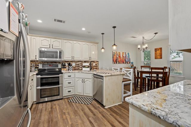 202 Daniel Court, Collinsville, TX 76233