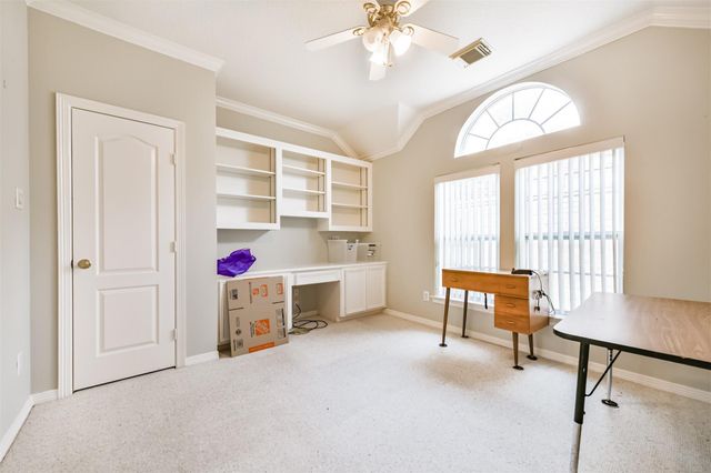 314 Parkwood Village Drive, Friendswood, TX 77546