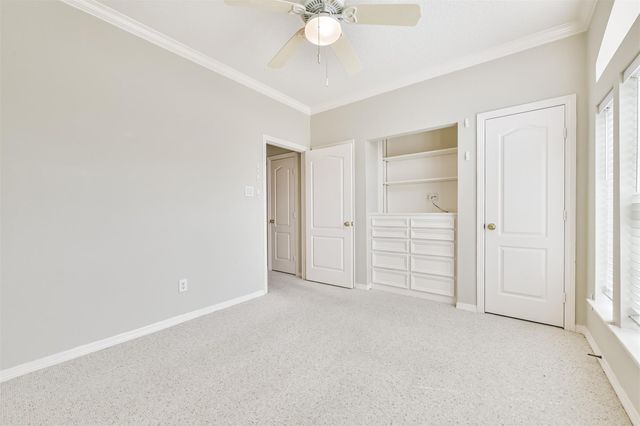 314 Parkwood Village Drive, Friendswood, TX 77546