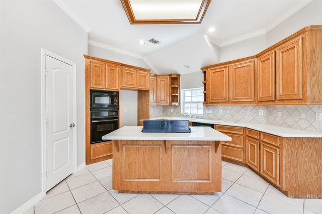 314 Parkwood Village Drive, Friendswood, TX 77546