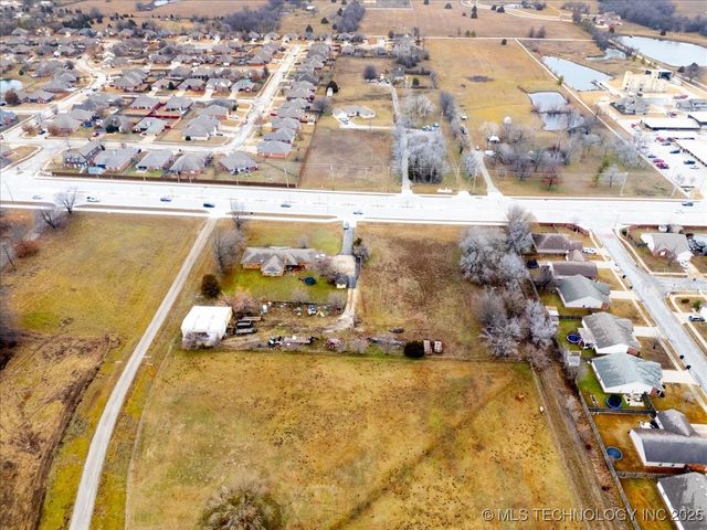 11822 E 116th Street North N, Collinsville, OK 74021