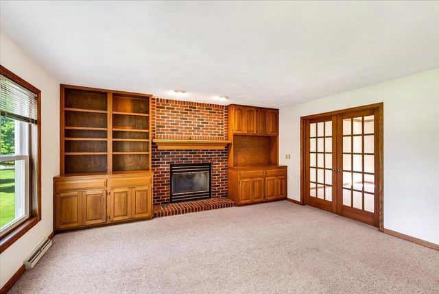 858 Chalfont Drive, Sun Prairie, WI 53590