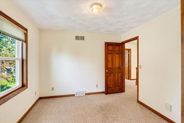 858 Chalfont Drive, Sun Prairie, WI 53590