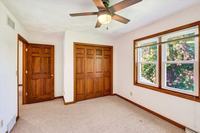 858 Chalfont Drive, Sun Prairie, WI 53590