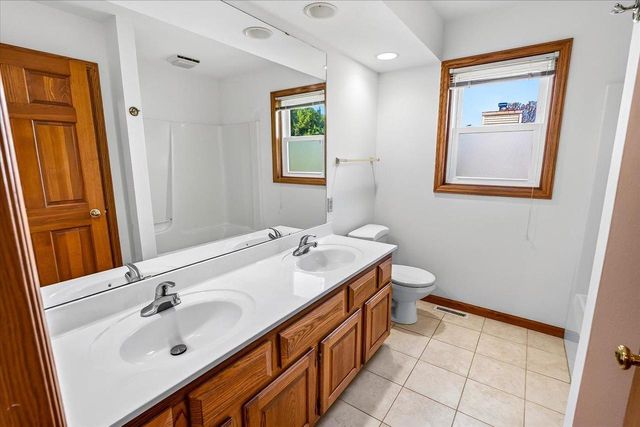 858 Chalfont Drive, Sun Prairie, WI 53590