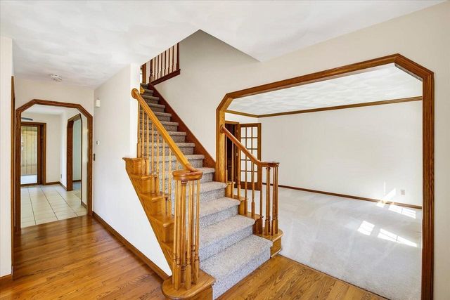 858 Chalfont Drive, Sun Prairie, WI 53590