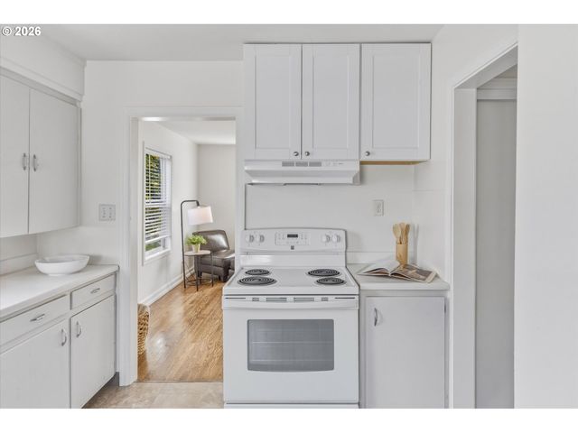 1217 7TH Ave, Longview, WA 98632