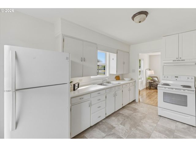 1217 7TH Ave, Longview, WA 98632