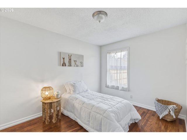 1217 7TH Ave, Longview, WA 98632