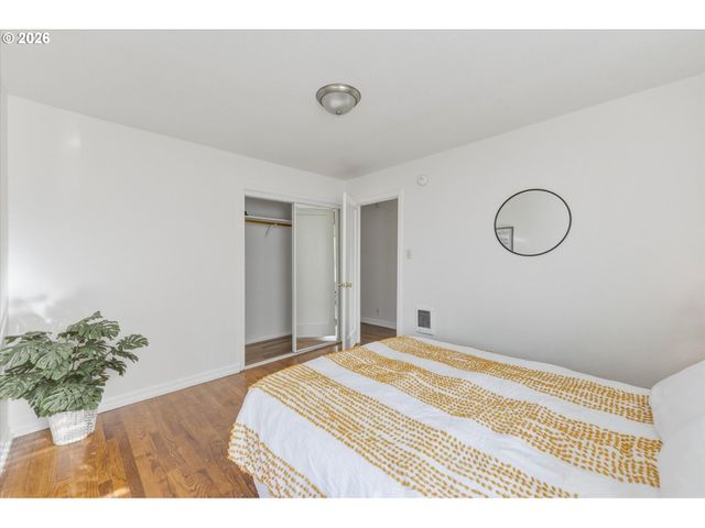 1217 7TH Ave, Longview, WA 98632