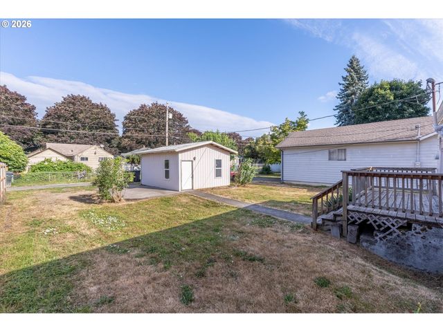 1217 7TH Ave, Longview, WA 98632
