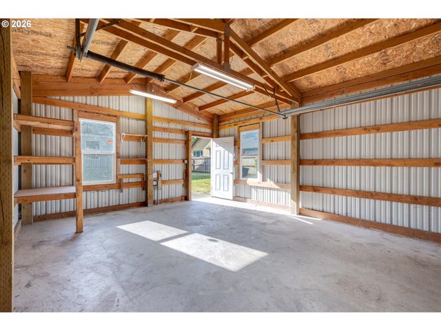 1217 7TH Ave, Longview, WA 98632