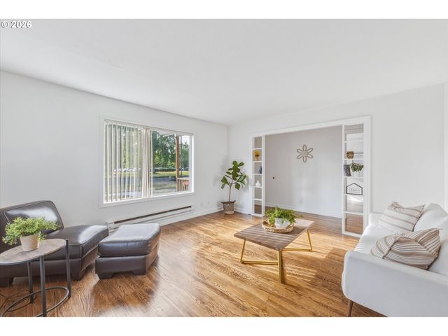1217 7TH Ave, Longview, WA 98632