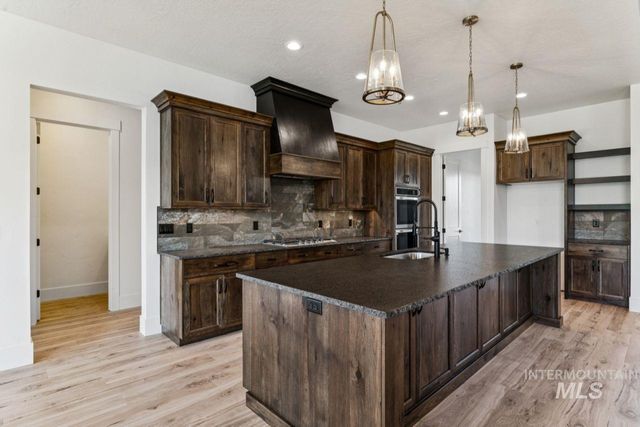 3999 Eleanor Lane, Emmett, ID 83617