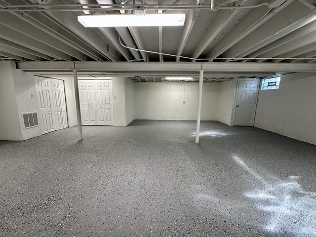 1229 E 165TH Place, South Holland, IL 60473