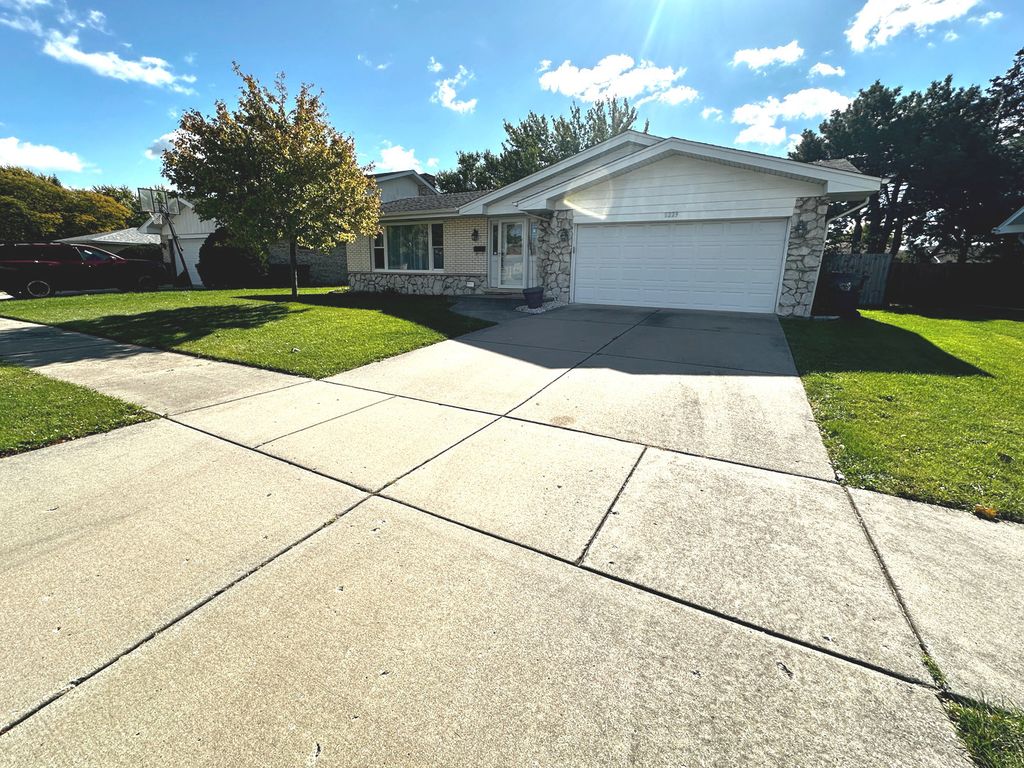 1229 E 165TH Place, South Holland, IL 60473