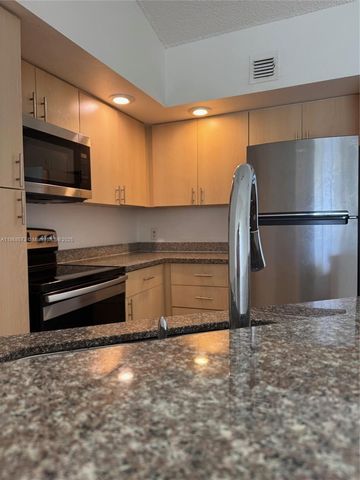 3400 N Pinewalk Dr N 934, Margate, FL 33063