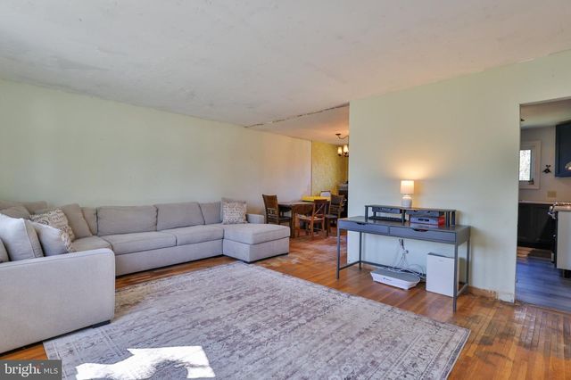 212 LEA LN, Warminster, PA 18974