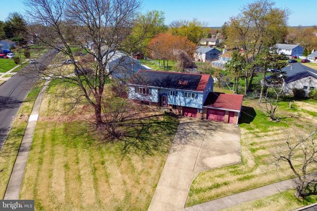 212 LEA LN, Warminster, PA 18974