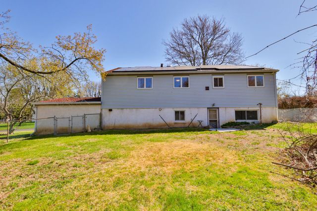 212 LEA LN, Warminster, PA 18974