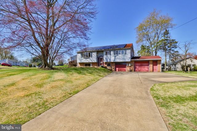 212 LEA LN, Warminster, PA 18974