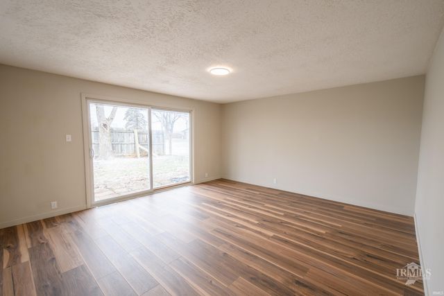 5704 E Robert Street, Muncie, IN 47303