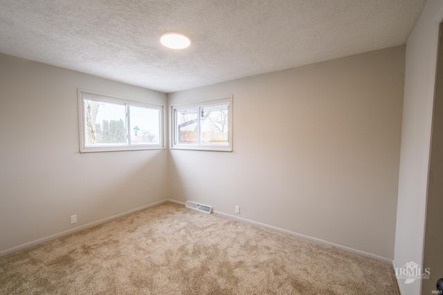 5704 E Robert Street, Muncie, IN 47303