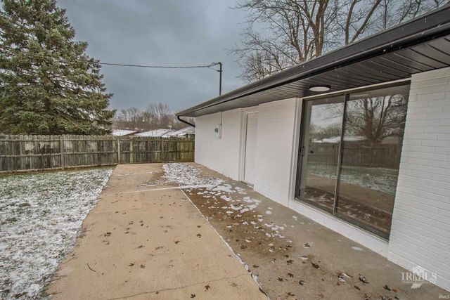 5704 E Robert Street, Muncie, IN 47303