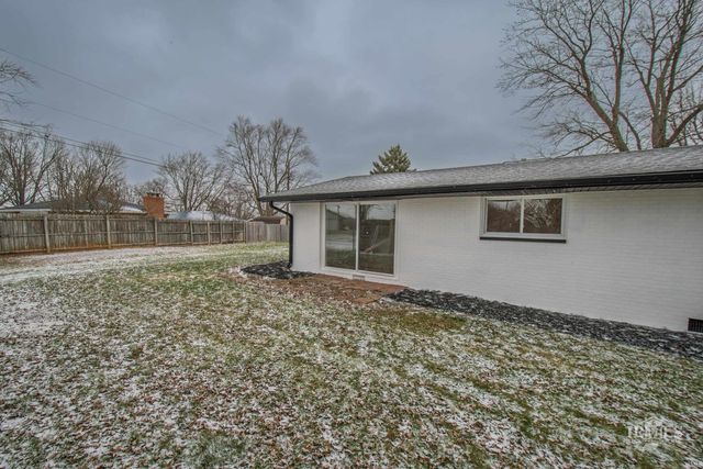 5704 E Robert Street, Muncie, IN 47303