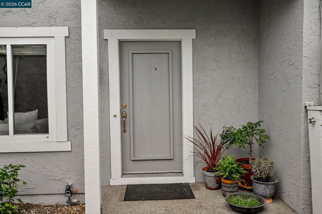 1109 Cardigan Dr, Walnut Creek, CA 94596