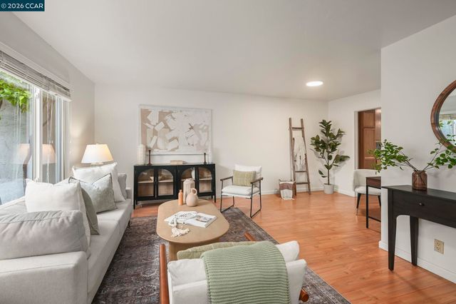 1109 Cardigan Dr, Walnut Creek, CA 94596