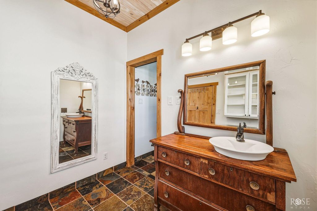 Image 19 of property listing at 754 Ischar Lane, Mason, TX 76856