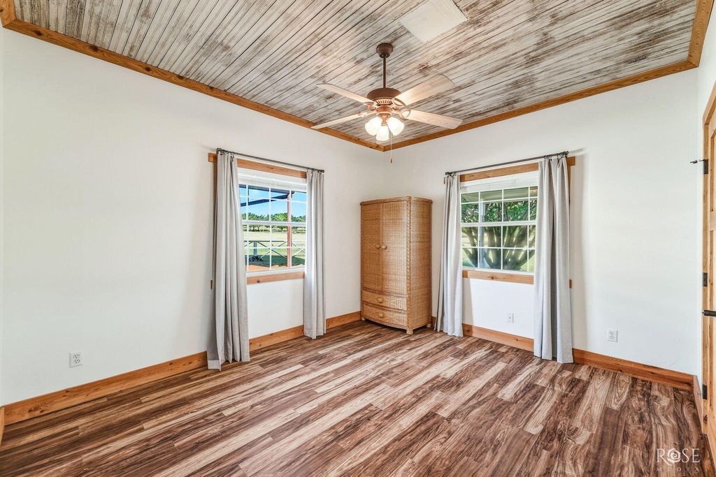 Image 23 of property listing at 754 Ischar Lane, Mason, TX 76856