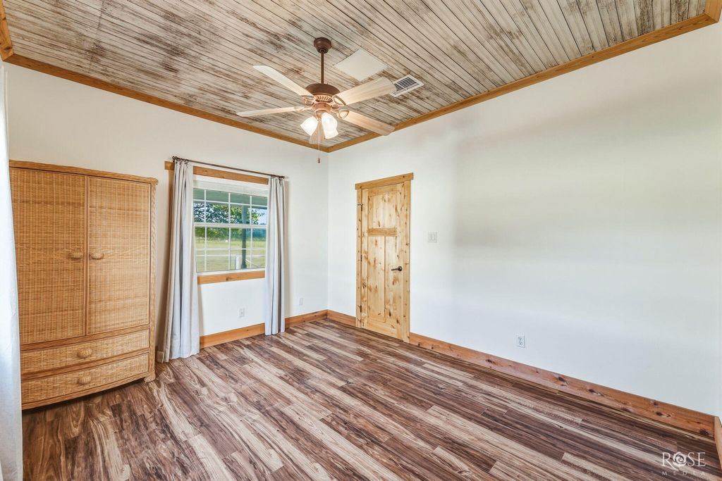 Image 24 of property listing at 754 Ischar Lane, Mason, TX 76856