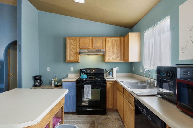 8901 Via Del Oro SW, Albuquerque, NM 87121