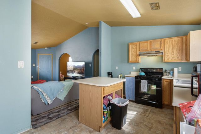 8901 Via Del Oro SW, Albuquerque, NM 87121