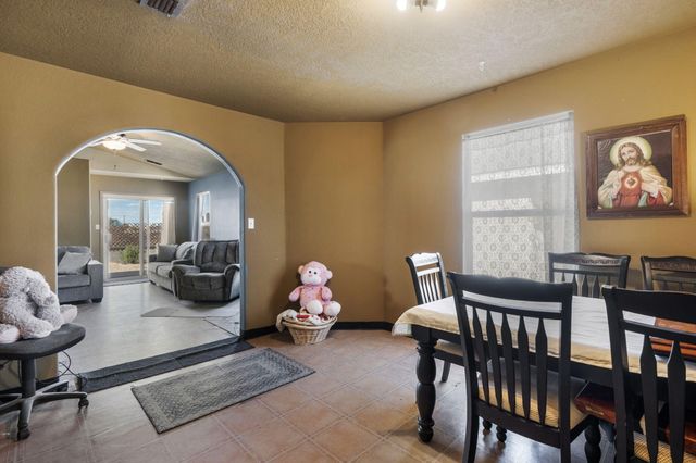 8901 Via Del Oro SW, Albuquerque, NM 87121