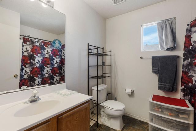 8901 Via Del Oro SW, Albuquerque, NM 87121